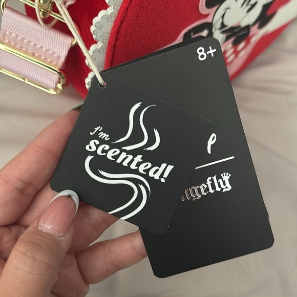 Minnie Mouse Heart Crossbody Hard Tag Loungefly Bag in Red & Pink - Picture 3 of 6